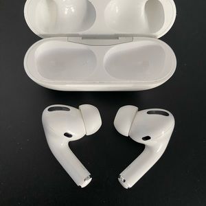 Apple AirPods Pro A2084 White Wireless Bluetooth Earbuds w/ Case and Cord